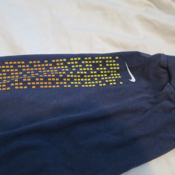 VTG Y2K Mini Square Patterned Long Sleeve T-Shirt - Picture 3 of 6